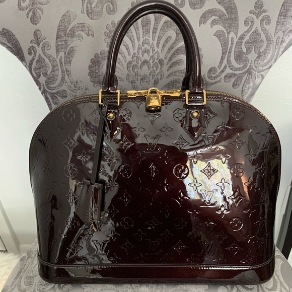 Louis Vuitton Handbags - Louis Vuitton Alma MM